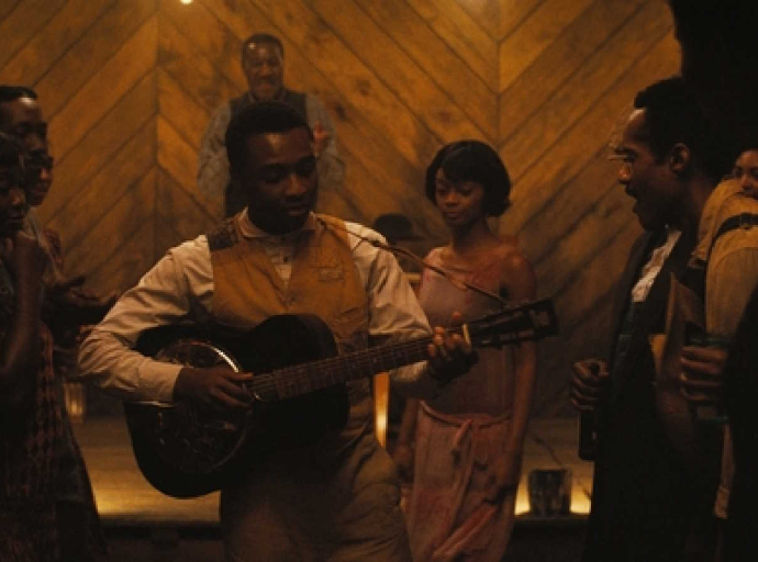 Filme de Ryan Coogler, 'Pecadores' estreia no Brasil com sucesso de público e crítica