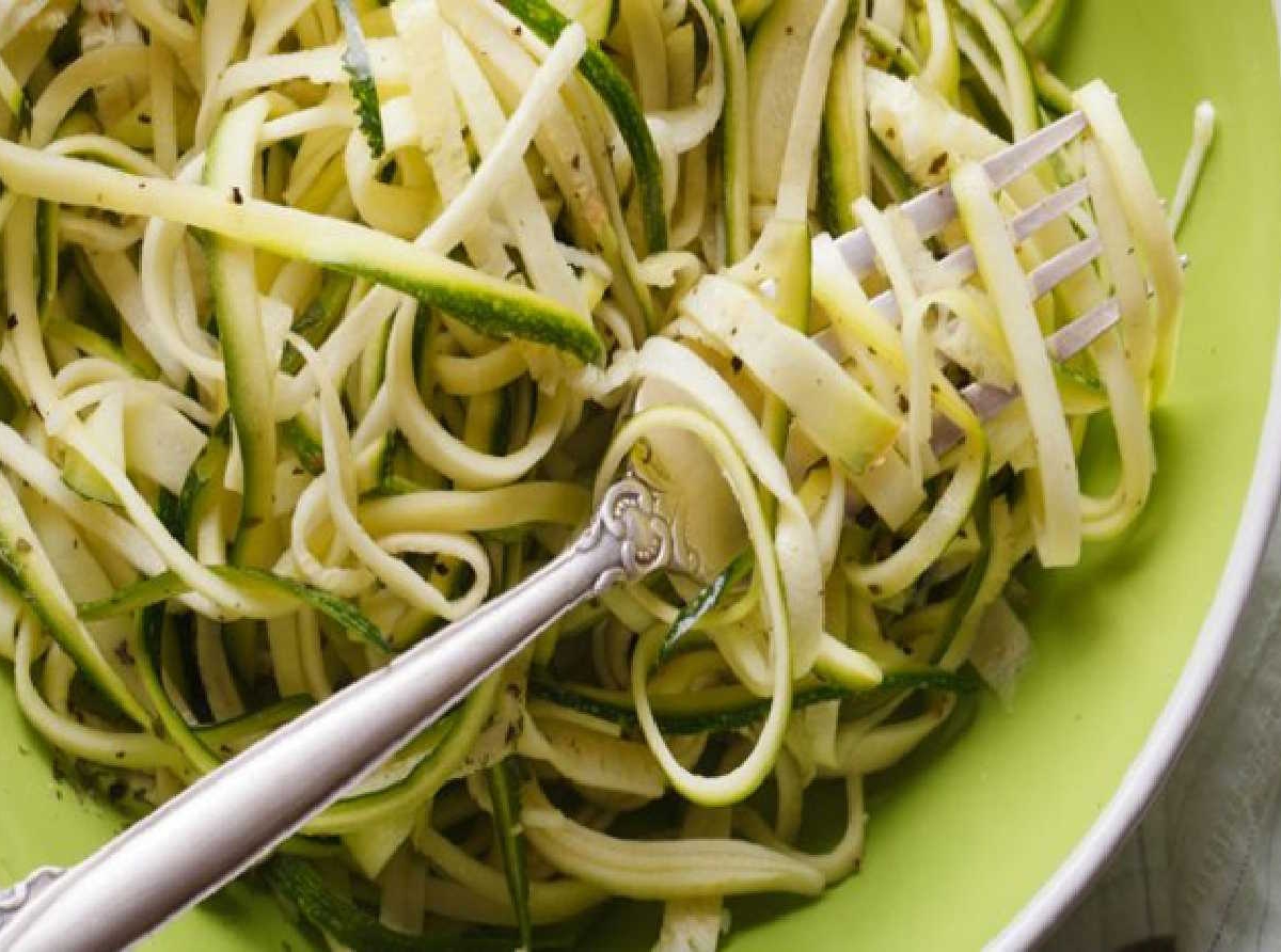 Macarrão vegetal com casca de abobrinha / Divulgação 